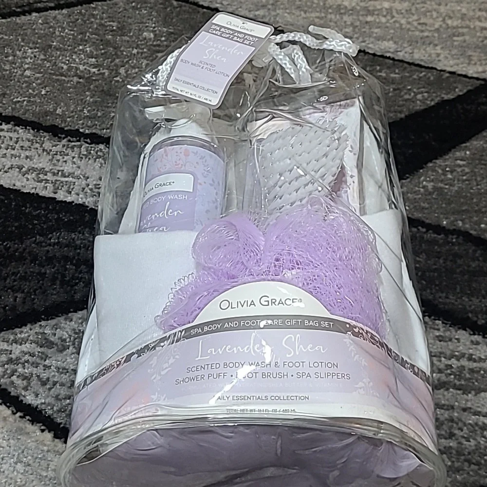 OLIVIA GRACE LAVENDER SPA BODY & FOOT CARE GIFT BAG SET